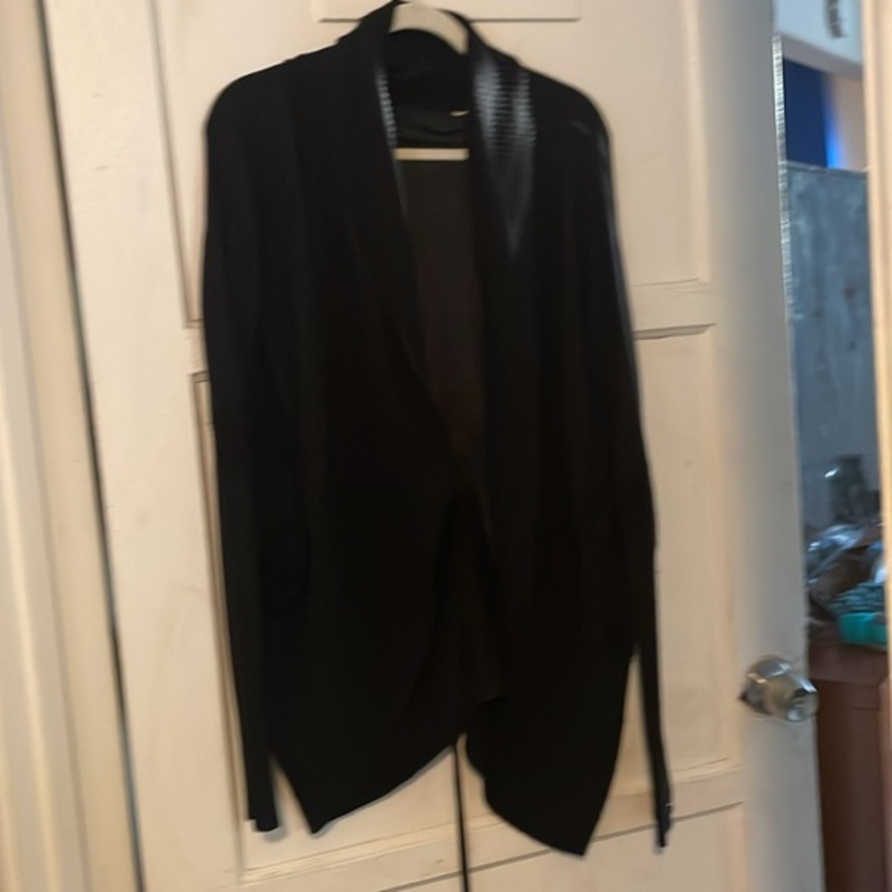 Black lululemon reversable cardigan black NWOT
